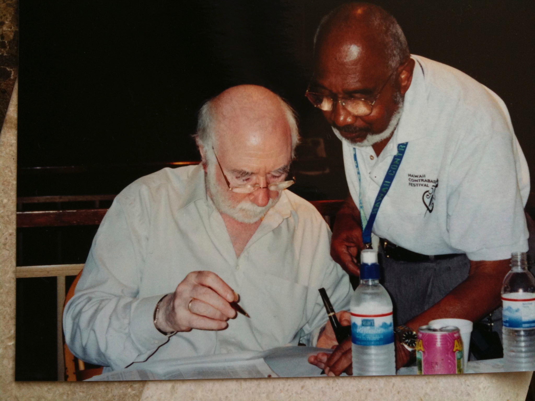 Fran&ccedil;ois and George Wellington, Hawaii 2000